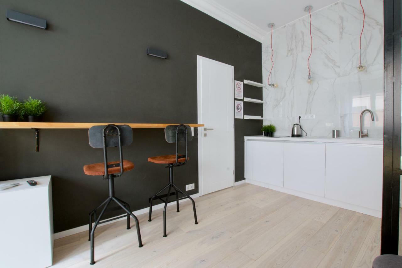 Luxury By Hi5 - Aranykez 7 Apartment Budapest
